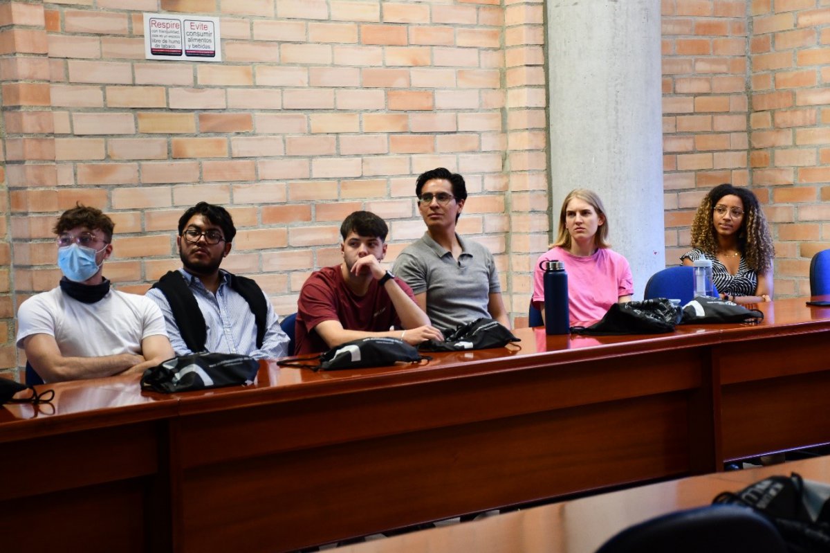 Los estudiantes recibieron una charla sobre la calidad de vida en Medellín